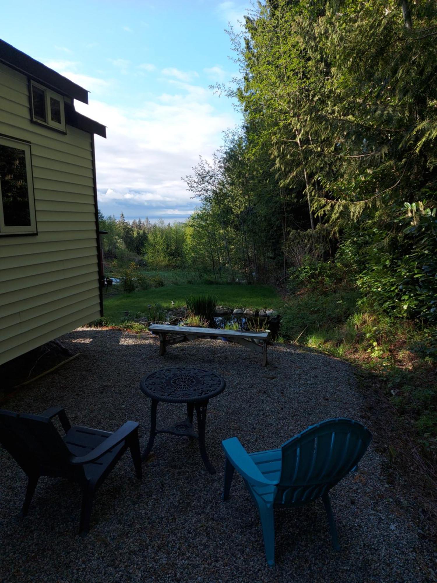 A Tiny Escape Vila Roberts Creek Quarto foto